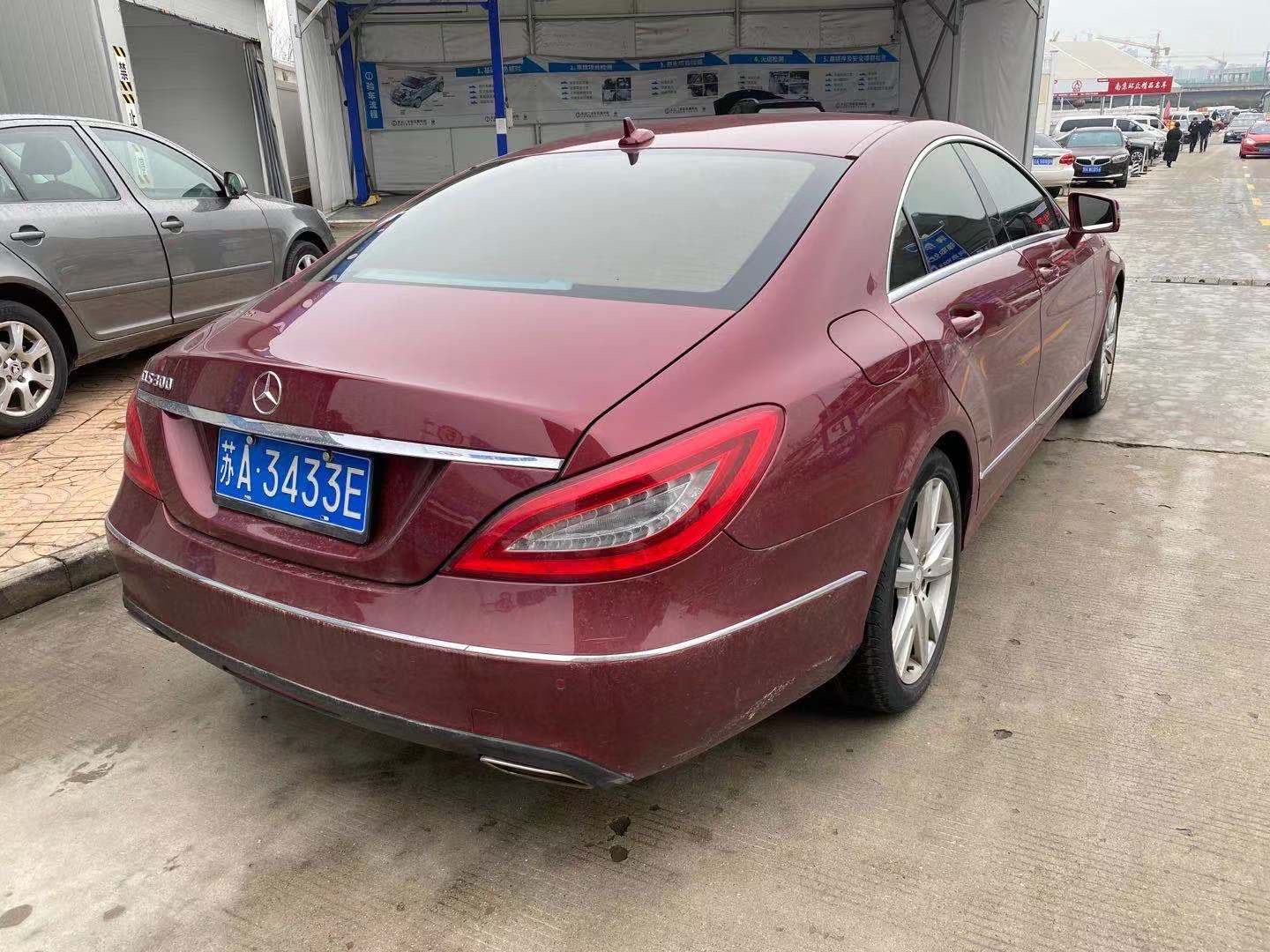 奔馳CLS350，優(yōu)雅與性能的完美結(jié)合，奔馳CLS350，優(yōu)雅與性能的巔峰融合